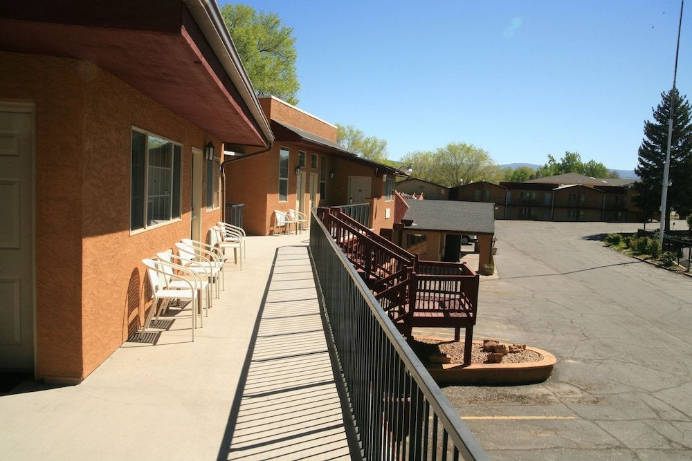 Econo Lodge Inn & Suites Montrose - Black Canyon Area