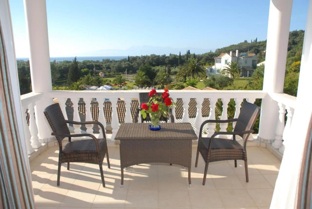 Rebecca'S Village Hotel