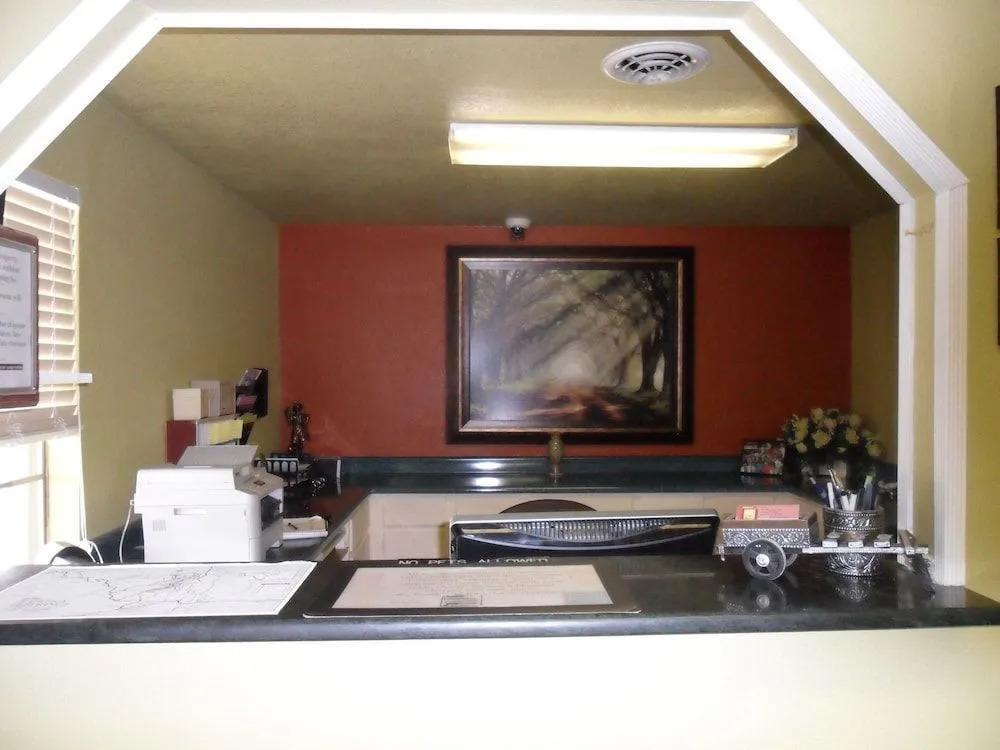 Regency Inn Eureka Springs