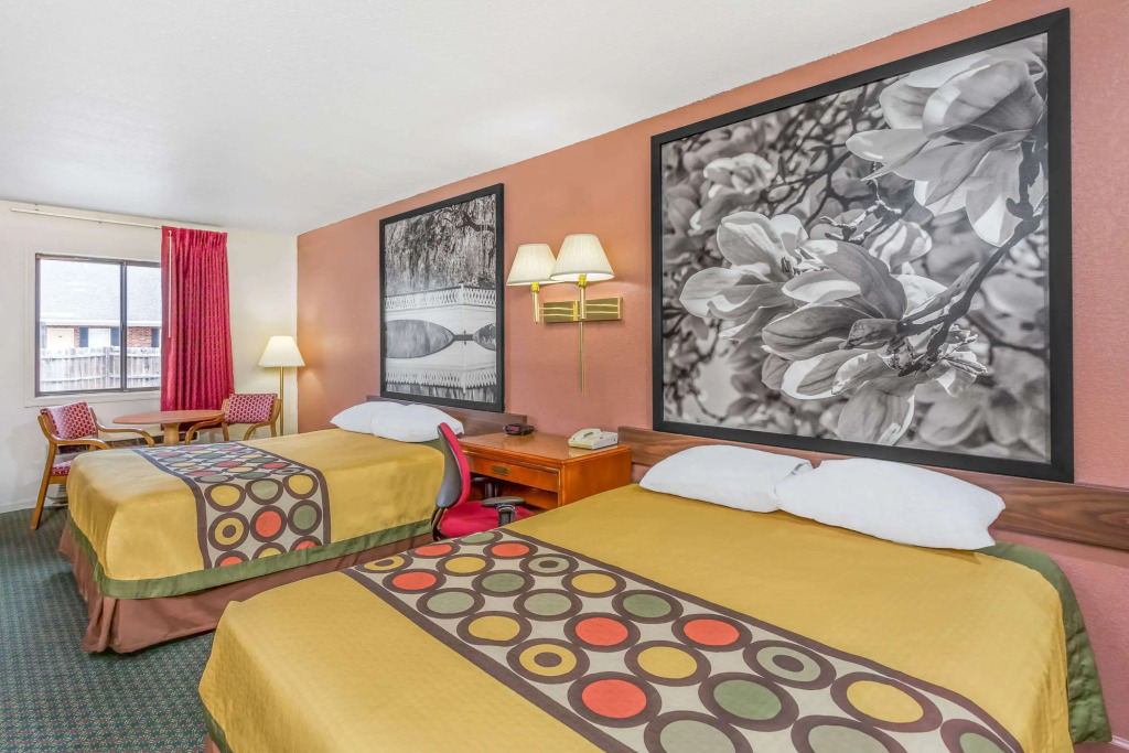 Super 8 by Wyndham Santee/I-95