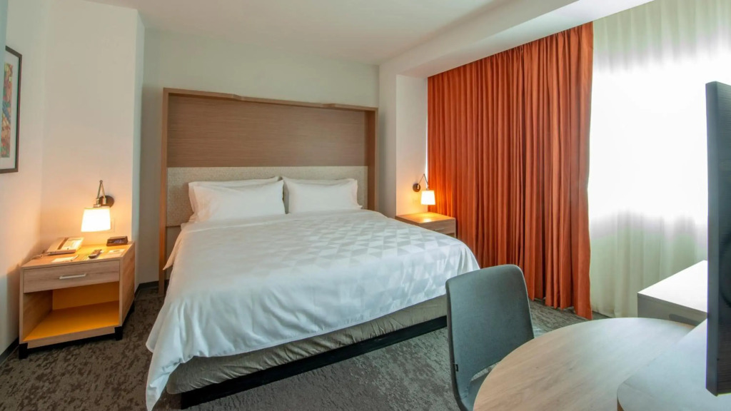 Holiday Inn & Suites - Merida La Isla by IHG