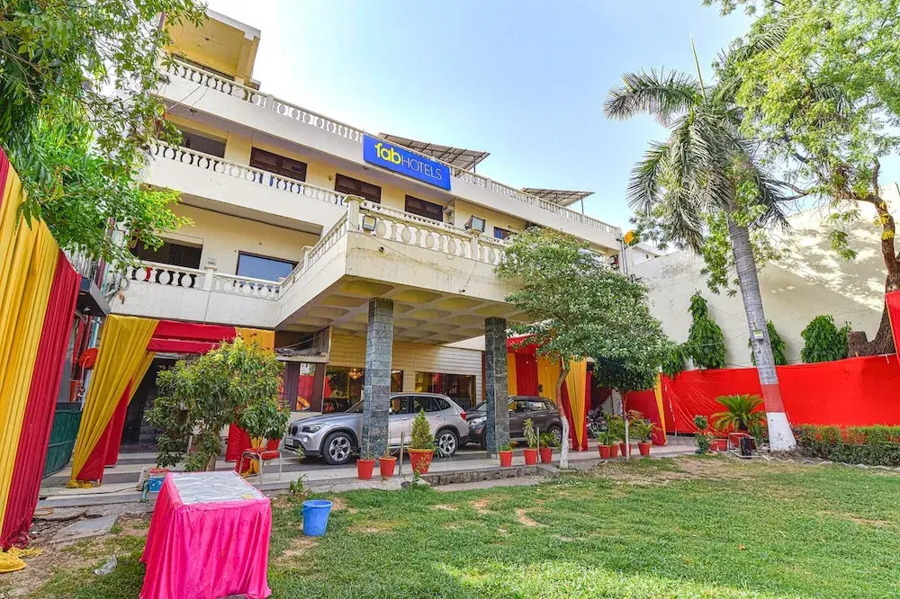 Fabhotel Prime Surpin Palace