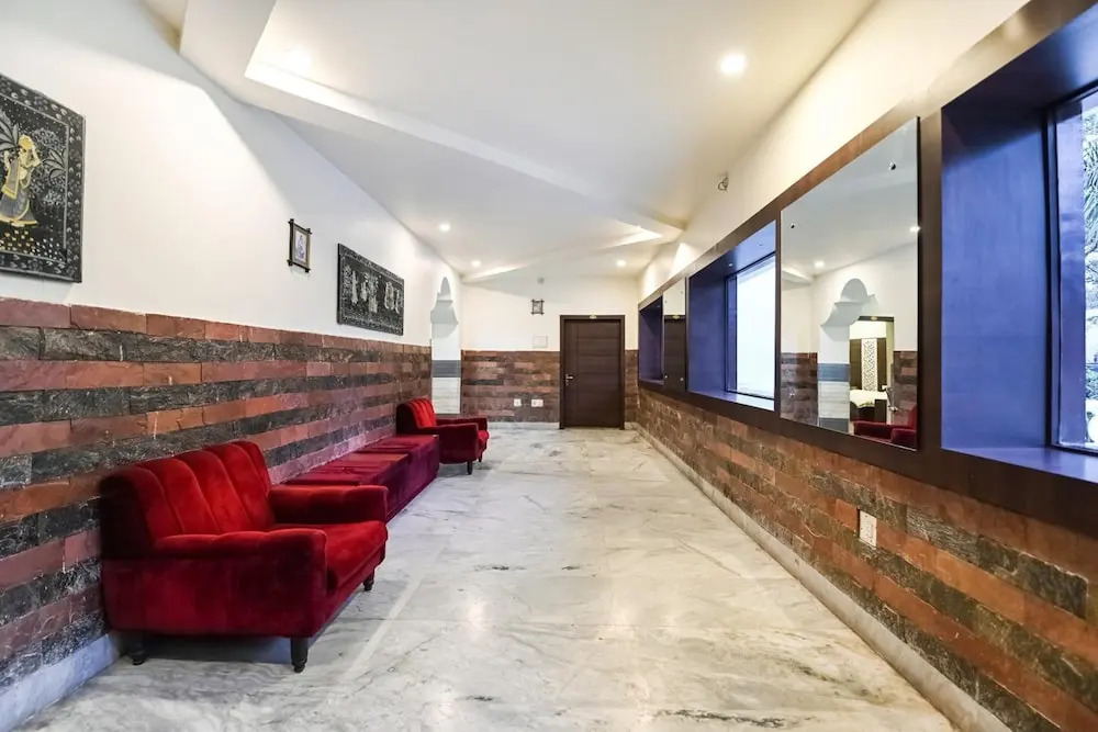 Hotel Surpin Palace