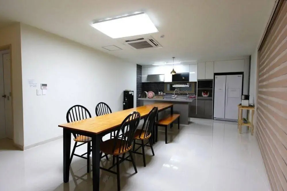Audrey House