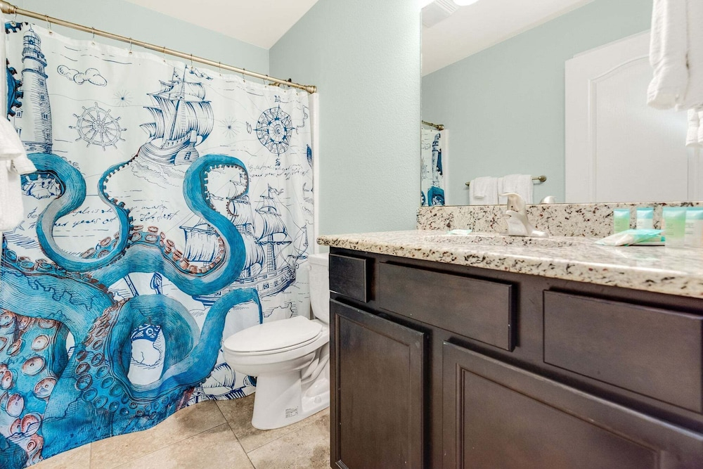 Boogie Board Bungalow - Pet Friendly! Private Pool! 2