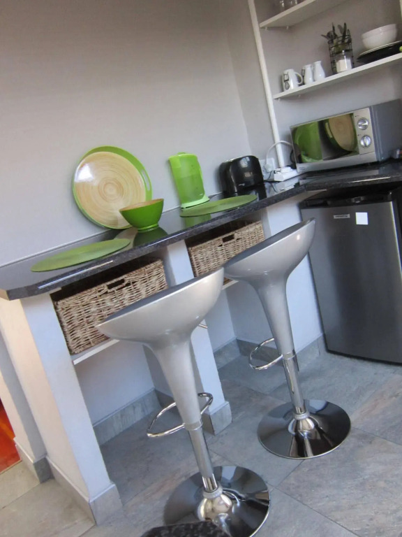 La Roche Guest House