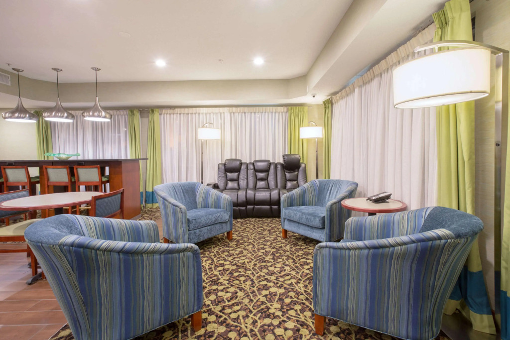 Baymont by Wyndham Thornton