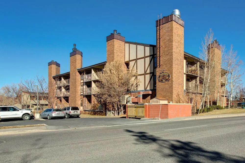 1BR 2BA Newly Renovated Condo Park City by RedAwning