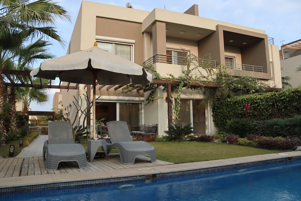 ALSAWAH 5-Bedroom Villa with Private Pool  Palm Hills Sheikh Zayed