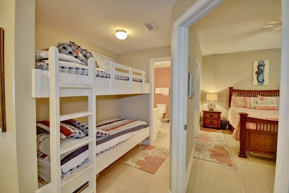 Tidewater 317 - 1977713
