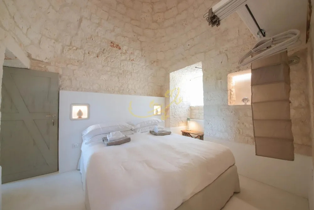 TD I Coni di Pinur Trulli With Scenic Valley View