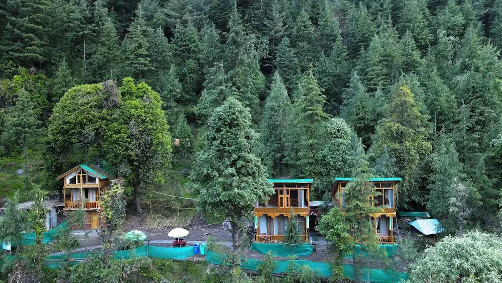 WOW Duplex Treehouse & Cottages