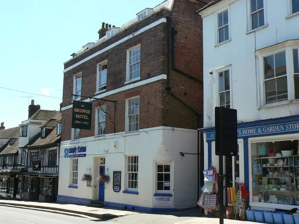 The George Hotel