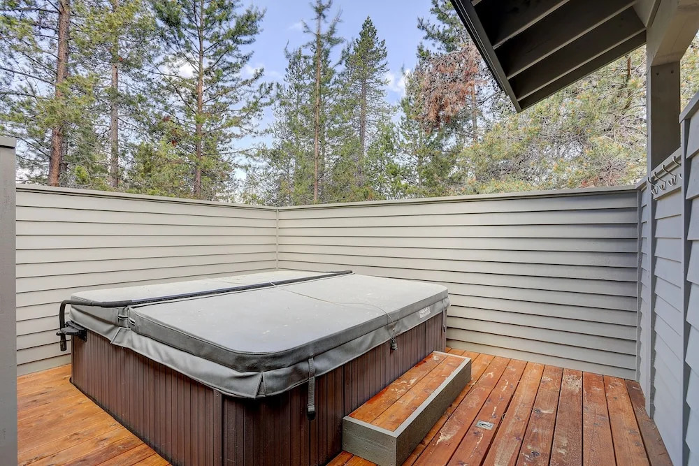 16 Yellow Pine 3 Bedroom Home by RedAwning