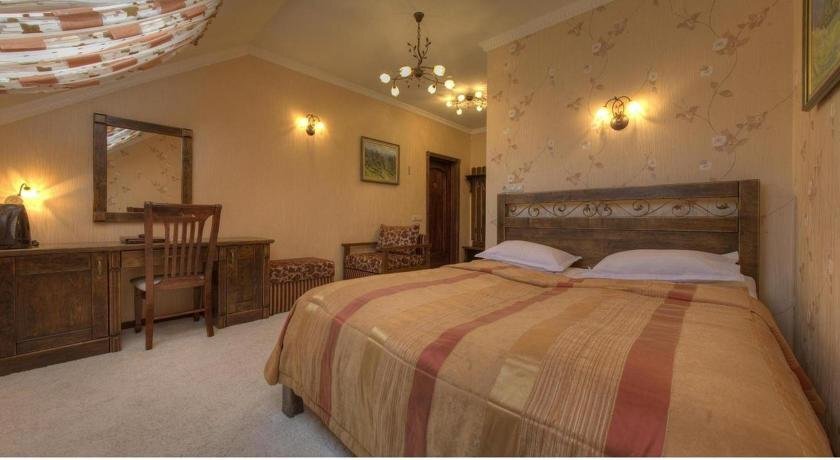 Iris Hotel