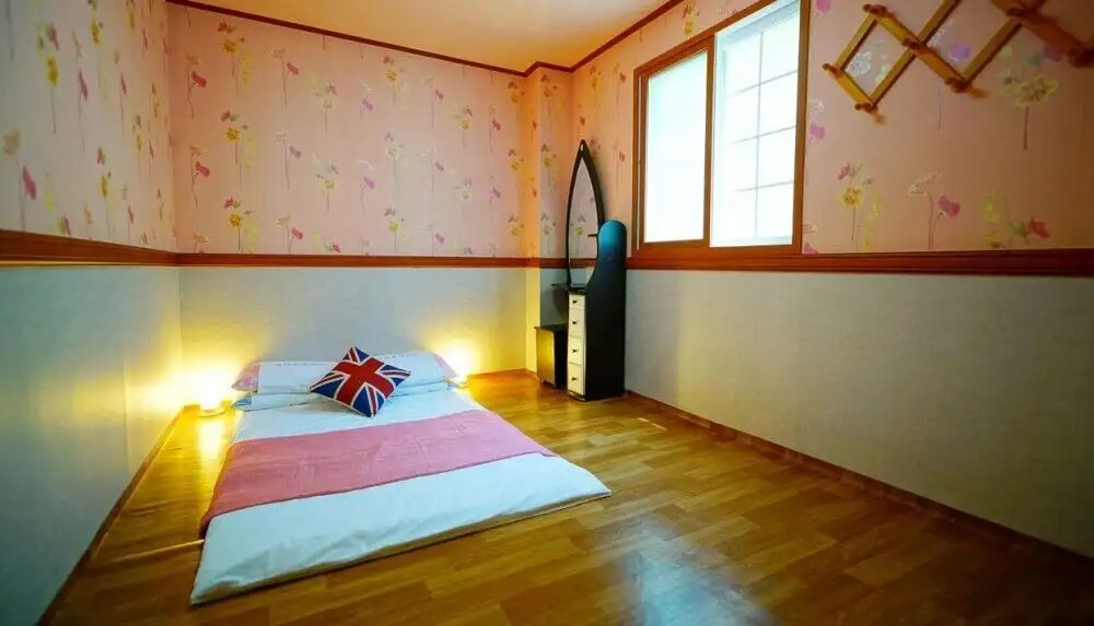 Sea sight pension