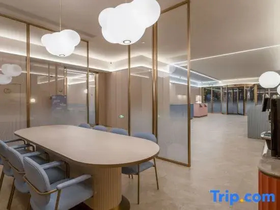 HanTing Hotel (Zhenjiang Dagang New District Xingfu Plaza)