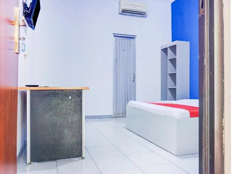 OYO 90304 Neo Central Residence