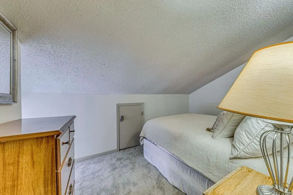 Spacious Ruidoso Retreat w/ Hot Tub & 2 Kitchens!