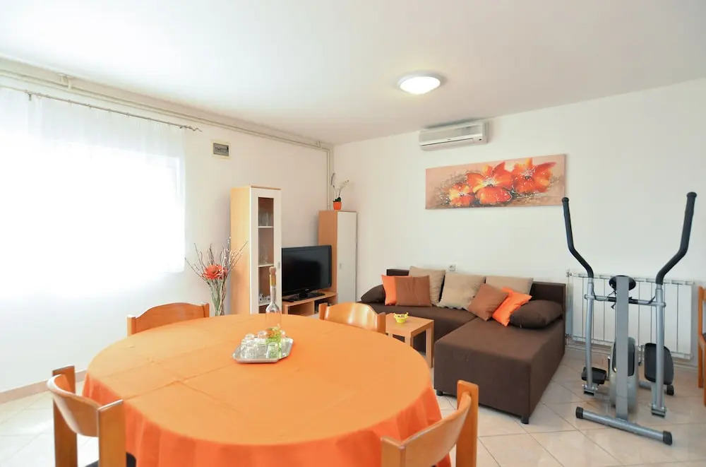 Apartments Veljko 100