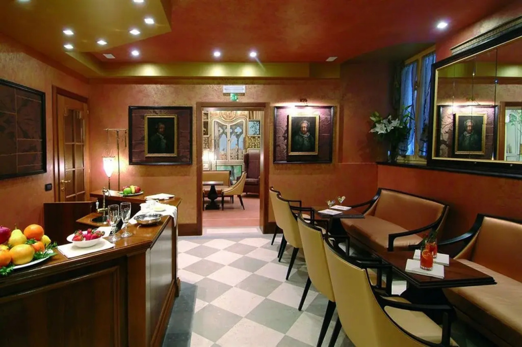 Venice Roulette Hotel