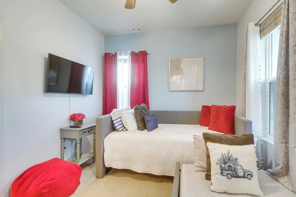 1 Mi to Empire Polo Club: Spacious Indio Home!