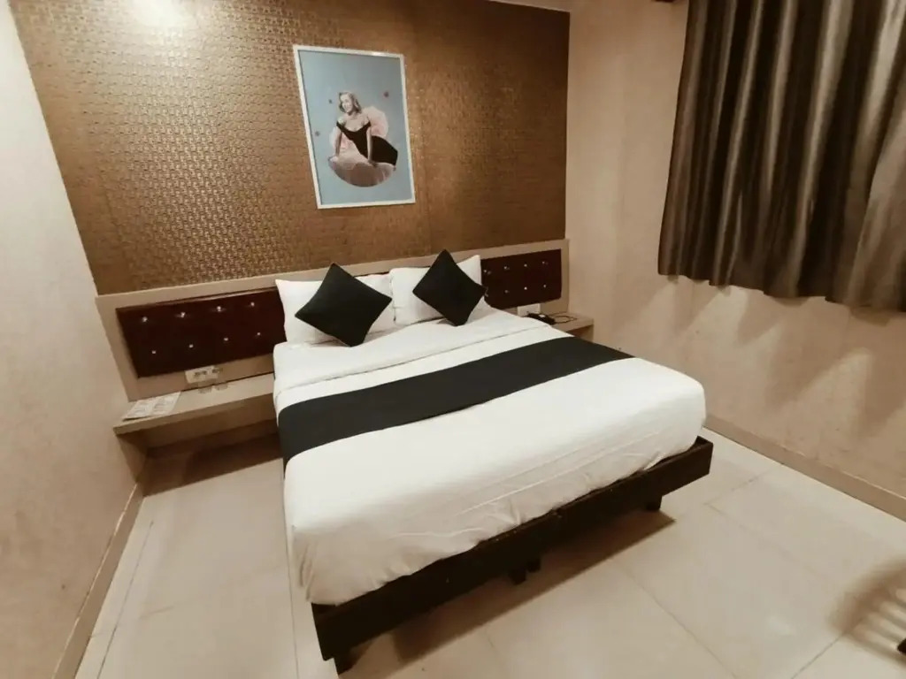 Hotel Shangrila by OYO Rooms