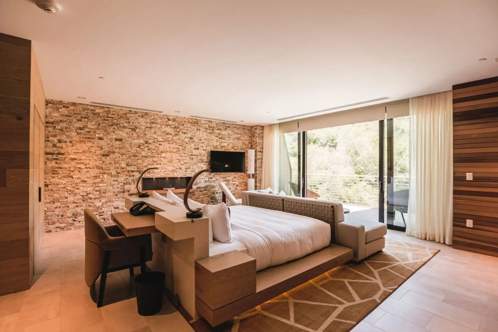 The Lodge at Blue Sky, Auberge Collection