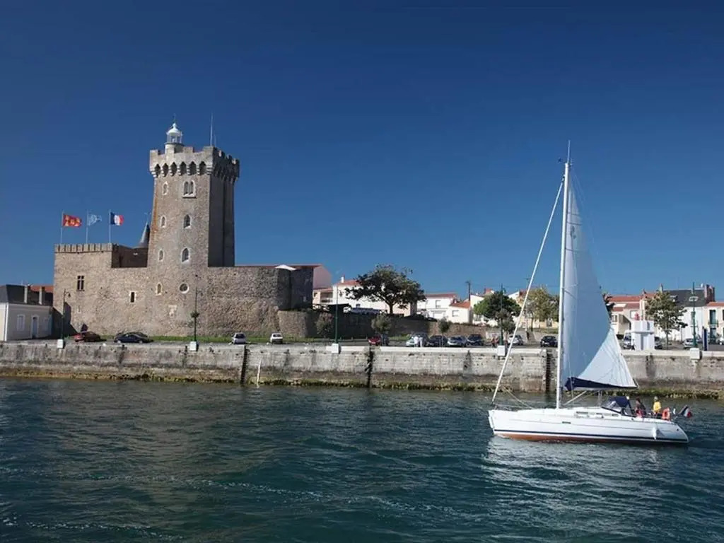 Appartement Les Sables-d'Olonne, 2 pièces, 4 personnes - FR-1-385-12