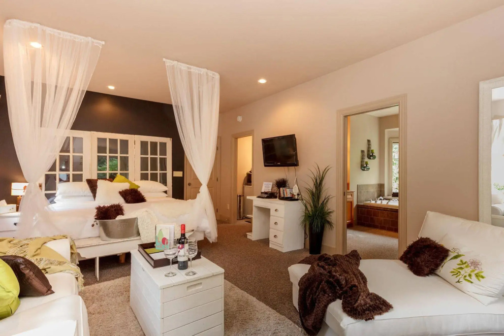 Amara Bed & Breakfast