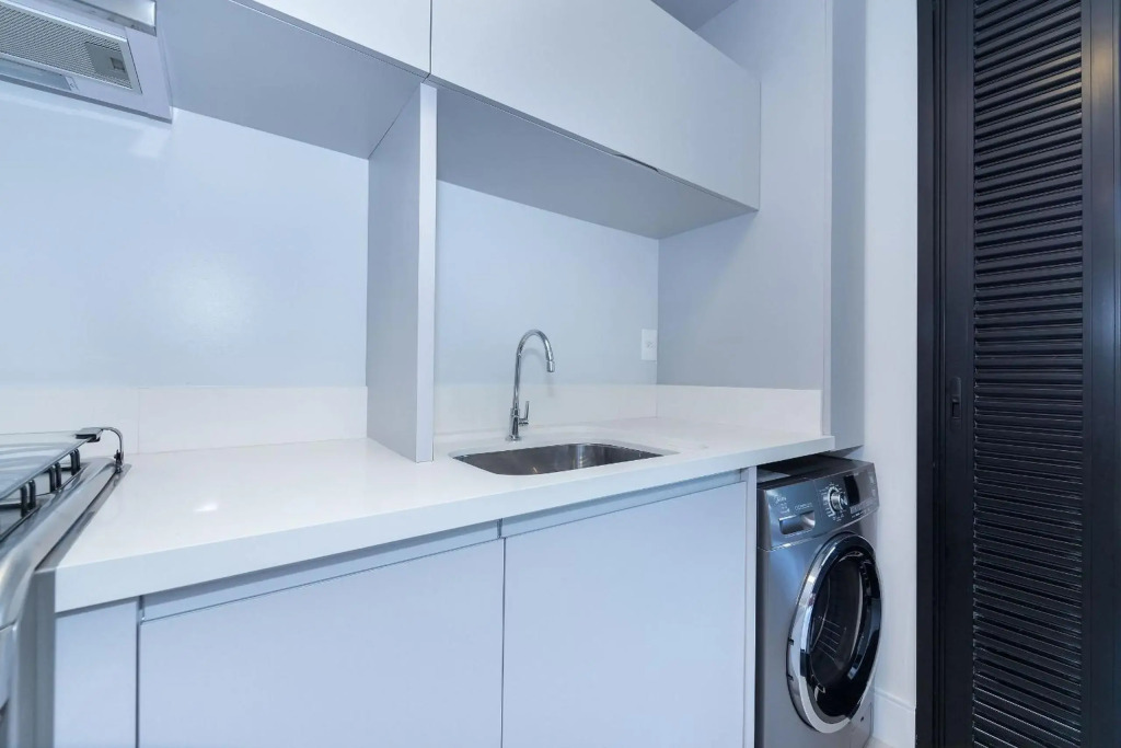 Adra 102 - Apartamento no centro de Bombinhas - Finamente mobiliado e decorado - Rooftop com piscina e academia - À poucos metros da praia