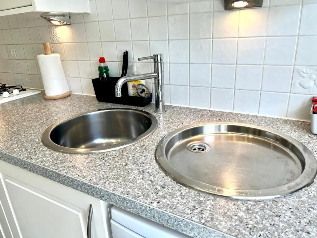Beautiful 3-bedroom house, city centre, parking