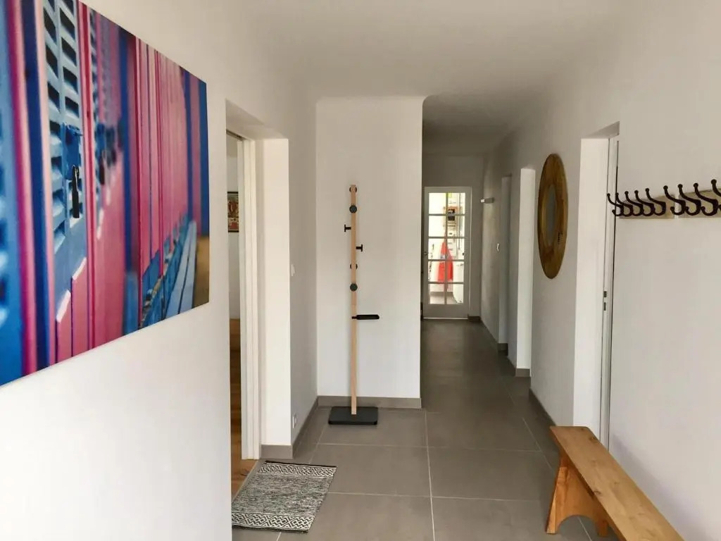Maison Rénovée 5 Chambres, WiFi, Parking, à 800m du Marché et 1km Plage - FR-1-92-891