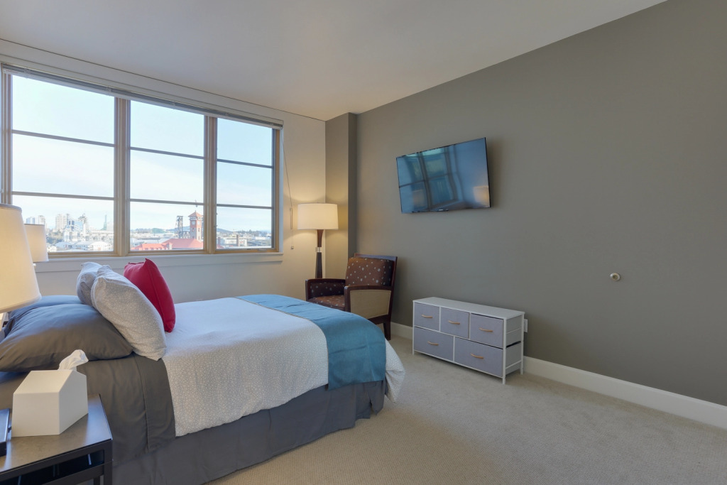 Spacious, Downtown Location – great for work and relaxing!