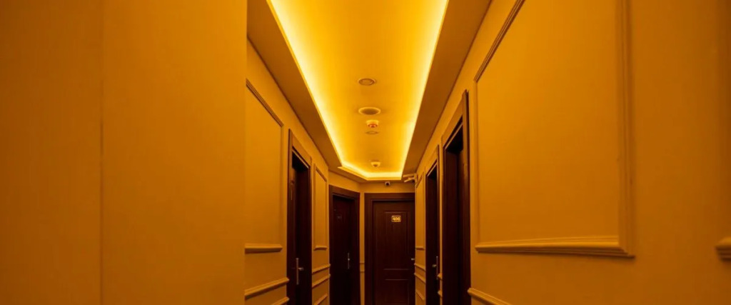 Viv City Hotel