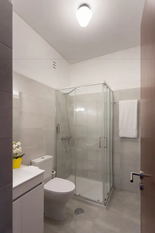 Figueiroa Apartments