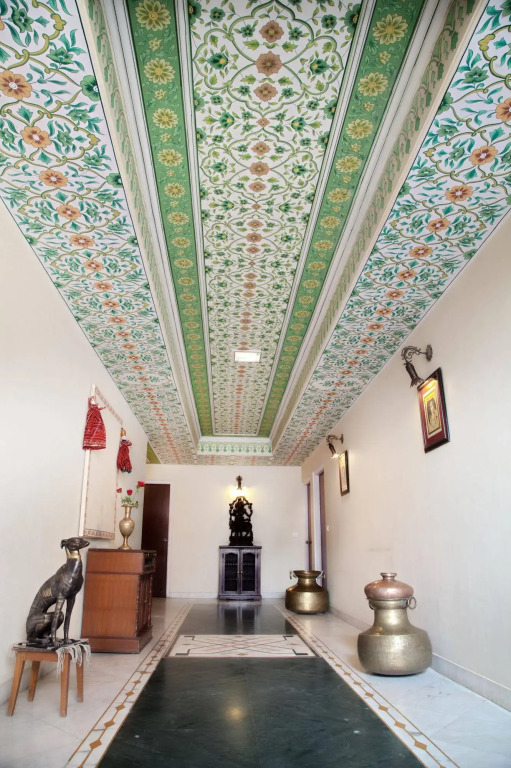 Anuraag Villa