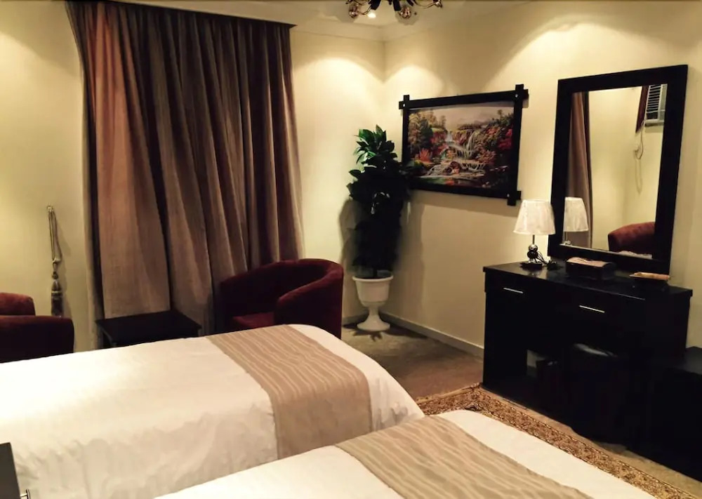 Qasr Al Thuraya Hotel Apartments