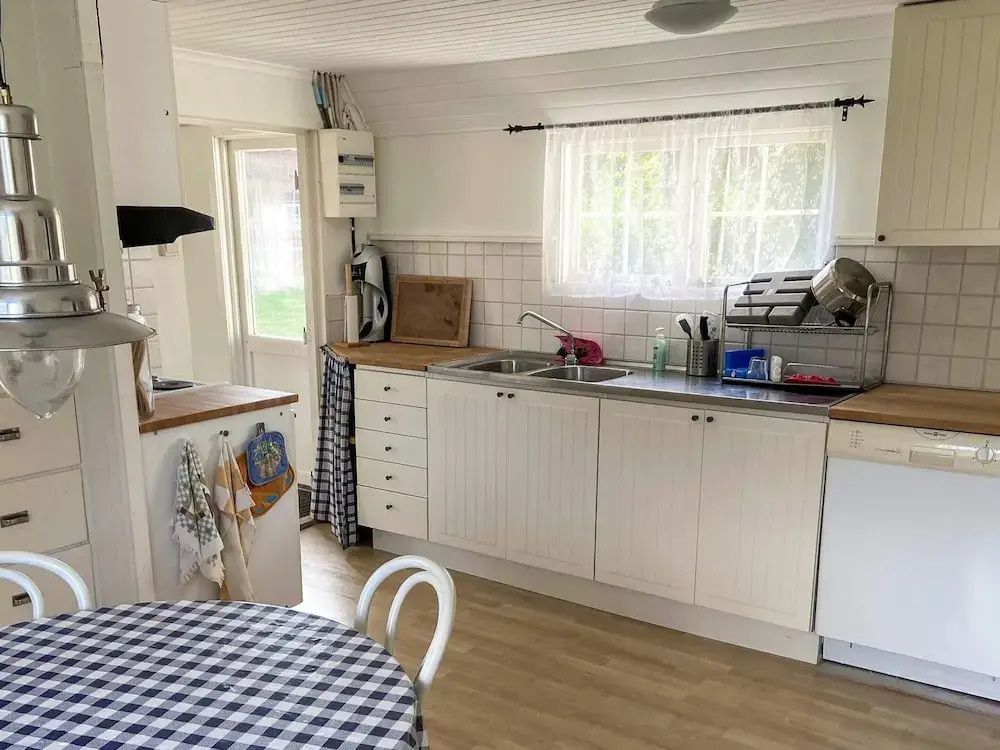 6 Person Holiday Home in Lottorp