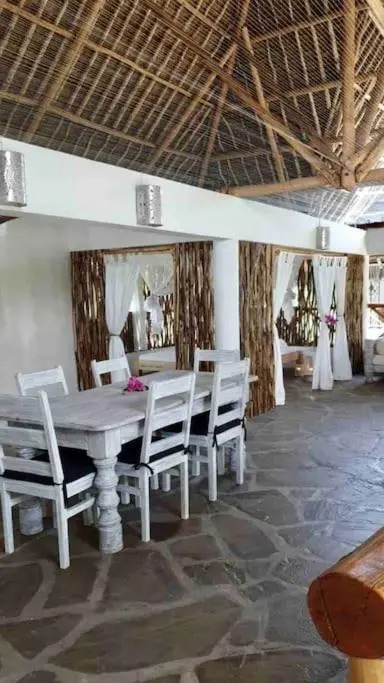 Tembo House - Rafiki Village