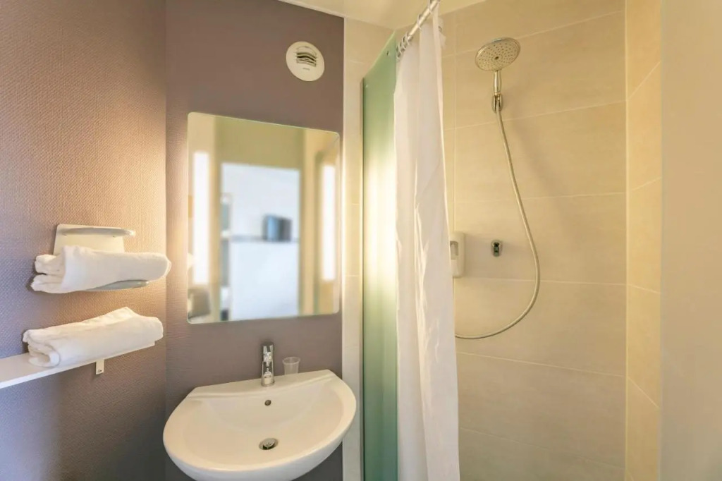 B&B HOTEL Poitiers 1 Futuroscope