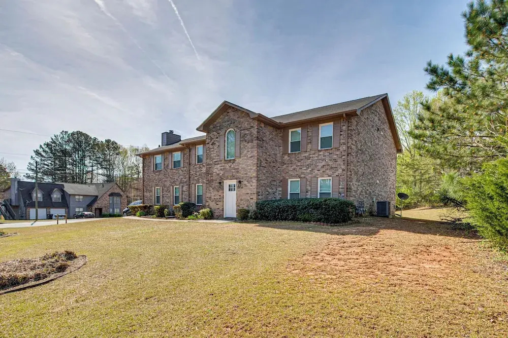 Near Gicc & ATL Airport: Modern Townhome!