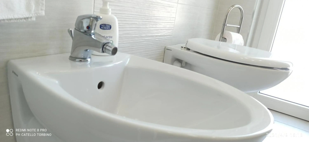 La Villa degli Dei - Parcheggio Privato, Aria Condizionata, Smart TV con Netflix, Giardino con Divanetti, Amaca e Altalena, Navetta per Aereoporto, Treno, Spiaggia
