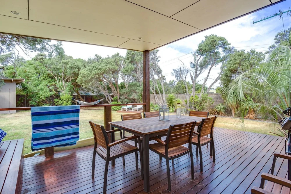 Tasman Surf House