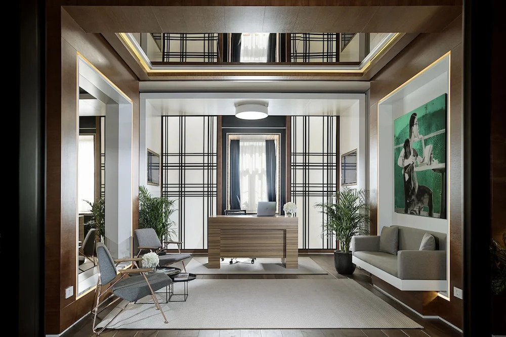 Dominic Smart & Luxury Suites - Parliament