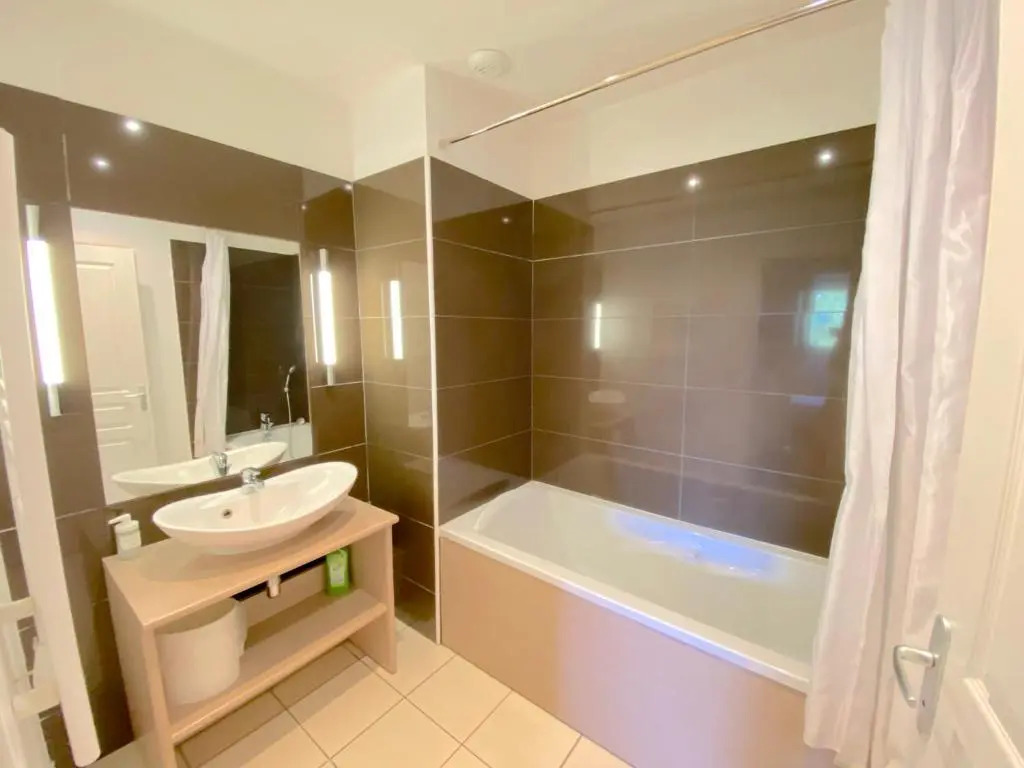 Duplex dans résidence avec Piscine et Sauna
