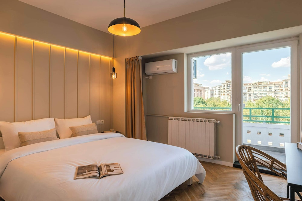 New Unirii Apartments by Olala Homes