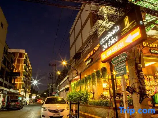 Thongchen Residence