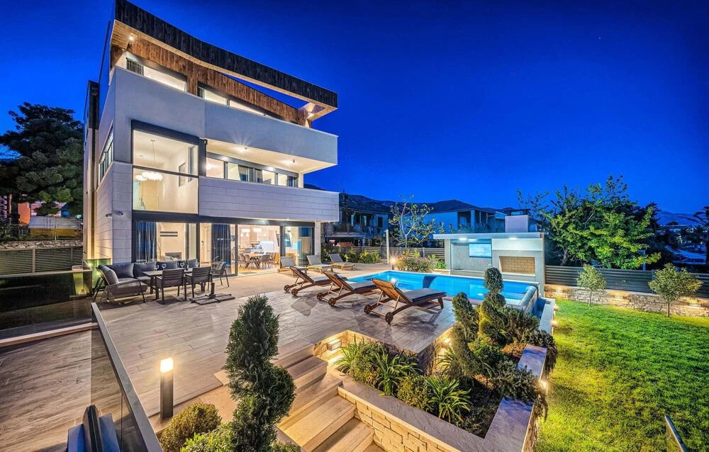 Beautiful Home in Kastel Gomilica With Outdoor Swimming Pool, Wifi and 6 Bedrooms