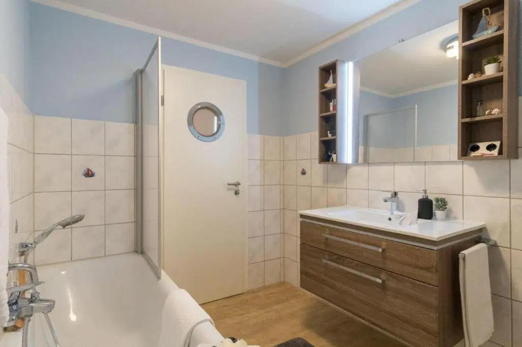 Strandhotel-Heiligenhafen-Wohnung-2-Ankerglueck-Typ-IV